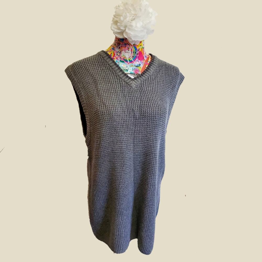 Badge Grey Sweater Vest, Size M
